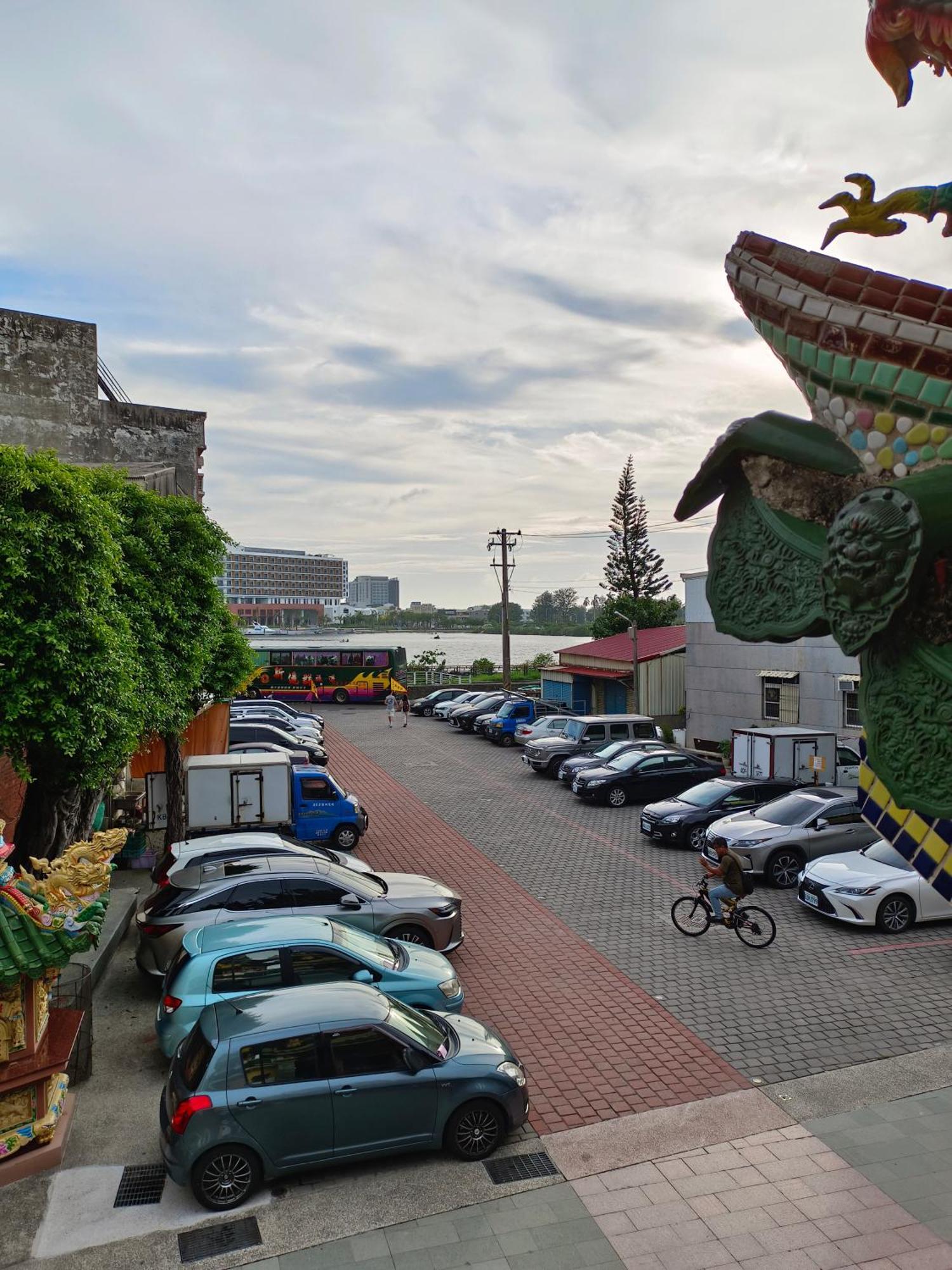 日日和 Lägenhet Tainan Exteriör bild